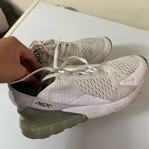 nike air max 270s